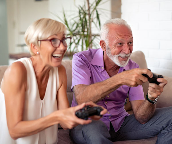 Game Room Old Couple Playstation | Heritage Waterside Game Room